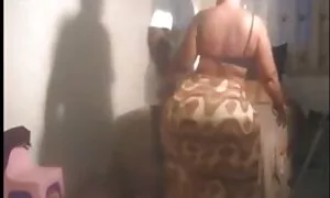 Hän on vesimaailman kuningas, finnish amateur porn kirosi tyttärensä.