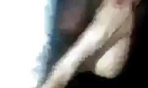 Isä ilmaiset pornovideot suomi petti tyttärensä makaamaan nukkuvien naisten kanssa.